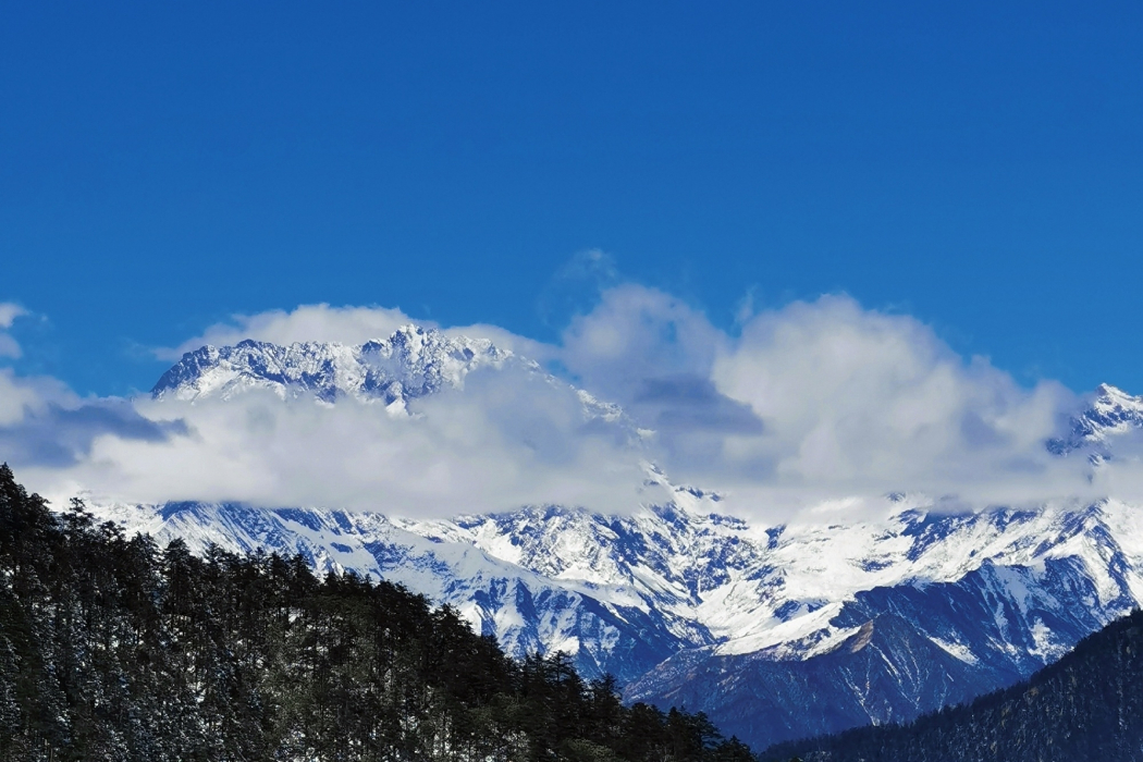 大雪塘(苗基峰) 大雪塘(苗基峰)