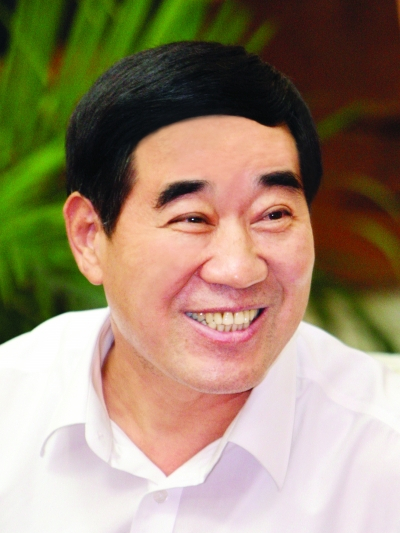 董啟彬 董啟彬