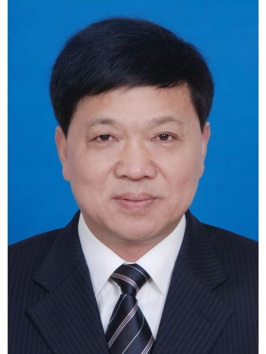 孫友新(中共二十大代表、江蘇省姜堰中學黨委書記) 孫友新(中共二十大代表、江蘇省姜堰中學黨委書記)