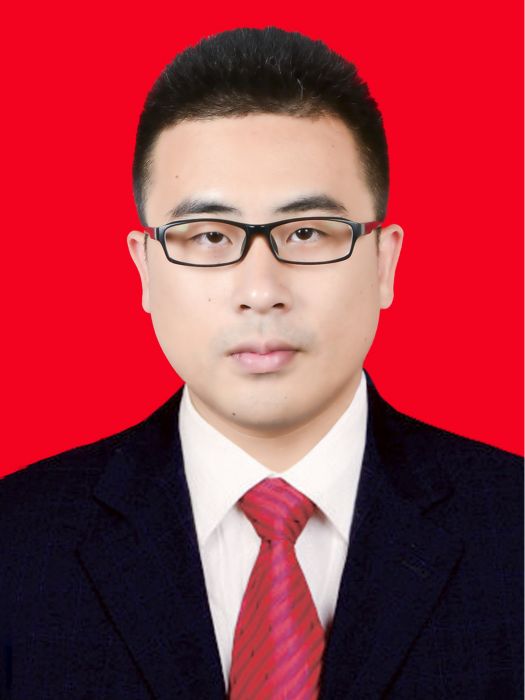 鄭洋(四川省洪雅縣七里坪鎮黨委書記) 鄭洋(四川省洪雅縣七里坪鎮黨委書記)