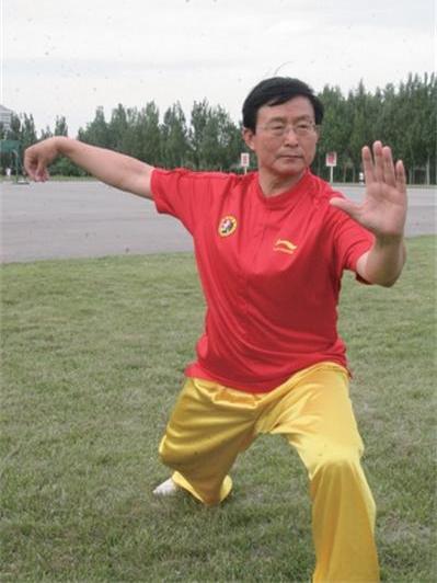 崔仲三 崔仲三