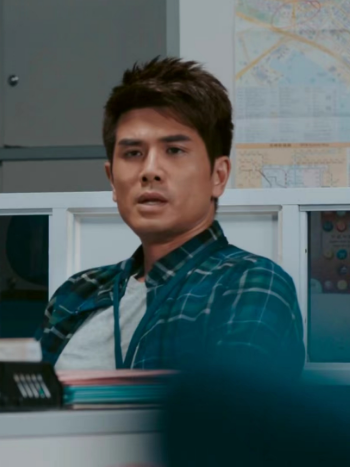 何鐵男 何鐵男