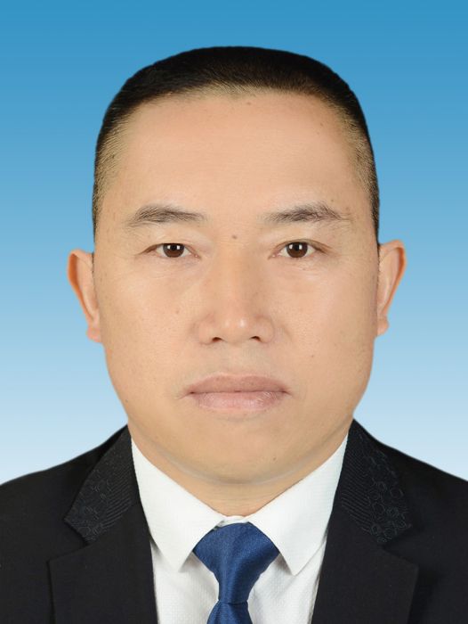 陳曉宇(貴州省黔西南布依族苗族自治州興仁市人力資源和社會保障局黨組成員、副局長) 陳曉宇(貴州省黔西南布依族苗族自治州興仁市人力資源和社會保障局黨組成員、副局長)