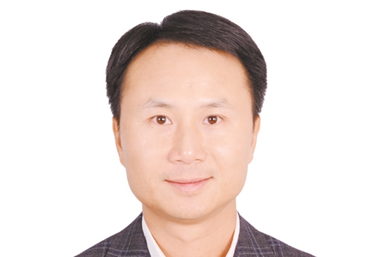 黃凱波(廣東雅柏家具實業有限公司董事長) 黃凱波(廣東雅柏家具實業有限公司董事長)