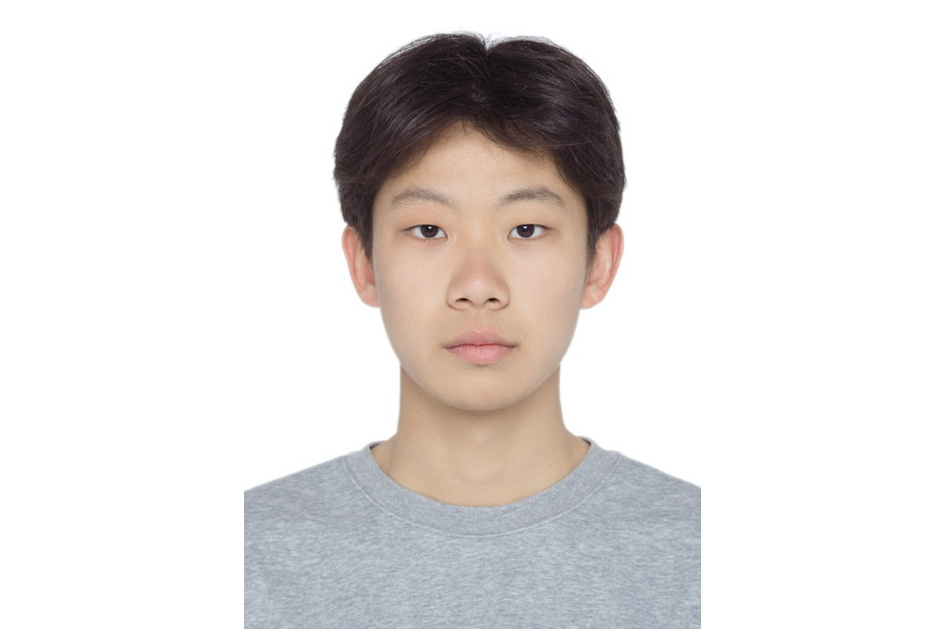 何昕潤 何昕潤