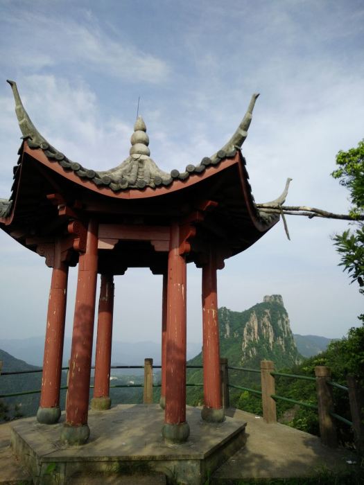 嫘祖峰 嫘祖峰