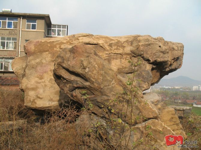 杜坡山巨石文化遺址