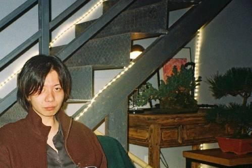 張海明(髒手指樂隊貝斯手) 張海明(髒手指樂隊貝斯手)