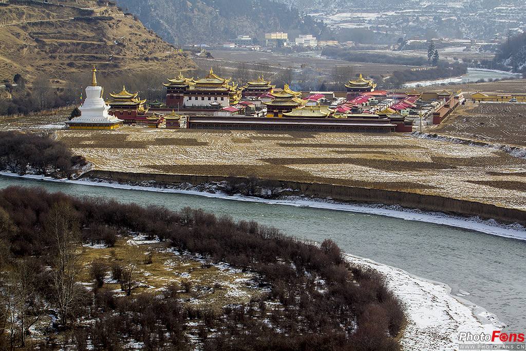 旺藏村