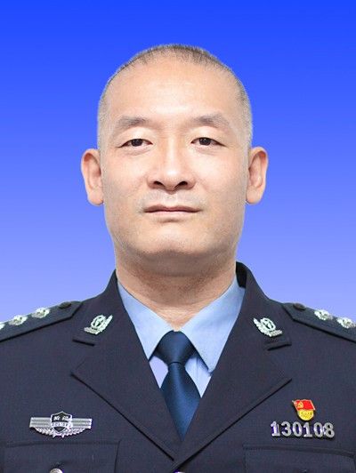 常青(巴音郭楞蒙古自治州輪台縣副縣長) 常青(巴音郭楞蒙古自治州輪台縣副縣長)