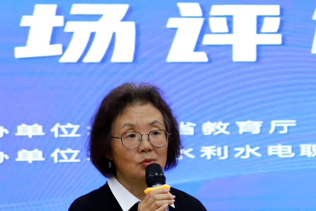 胡曉(貴州省教育廳原二級巡視員) 胡曉(貴州省教育廳原二級巡視員)