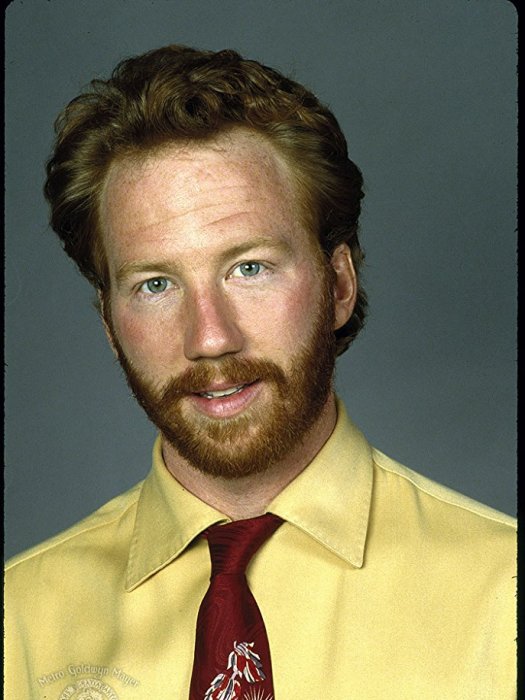 蒂莫西·布斯菲爾德(Timothy Busfield) 蒂莫西·布斯菲爾德(Timothy Busfield)