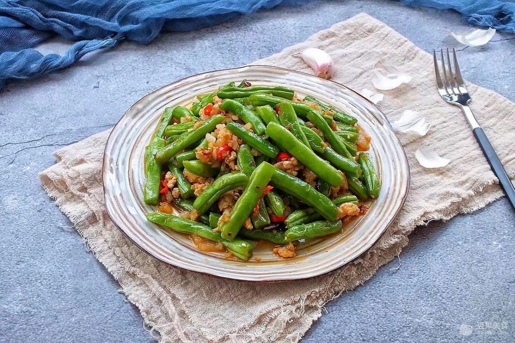 肉末炒豆莢 肉末炒豆莢
