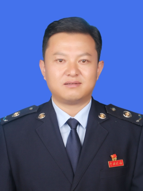 姜偉(國家稅務總局那曲市稅務局黨委委員、總經濟師) 姜偉(國家稅務總局那曲市稅務局黨委委員、總經濟師)