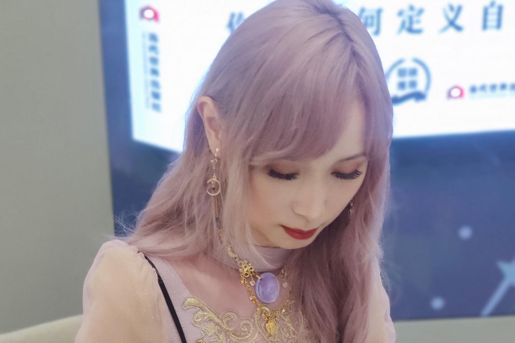 洛蕾 洛蕾