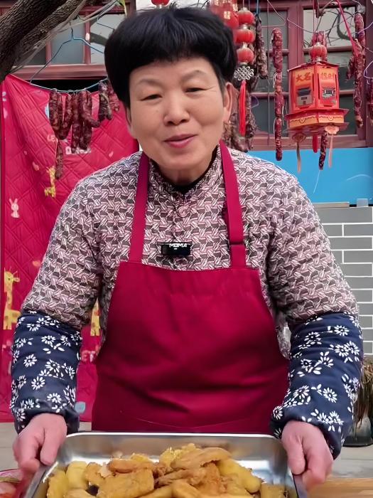 老潘女士