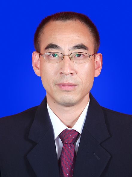 葉正勇(五峰市場監督管理局黨組成員、副局長) 葉正勇(五峰市場監督管理局黨組成員、副局長)