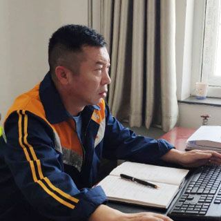 張建民(銀川車務段梅花井車間站長) 張建民(銀川車務段梅花井車間站長)