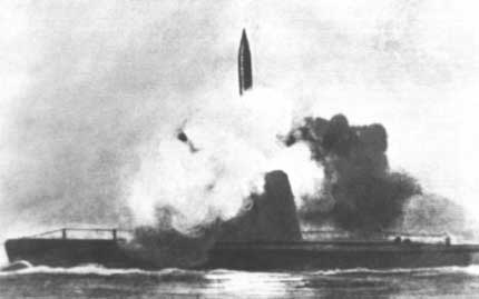 658型戰略核潛艇水面發射P-13飛彈
