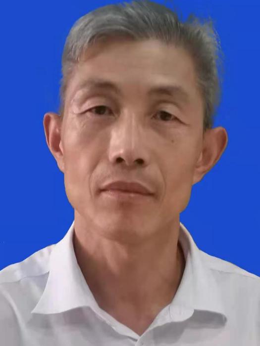 何冠逸 何冠逸