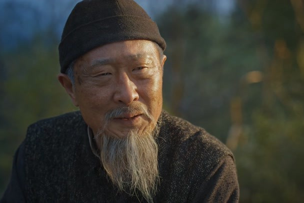 張爵謙(電視劇《理想照耀中國》中的角色) 張爵謙(電視劇《理想照耀中國》中的角色)