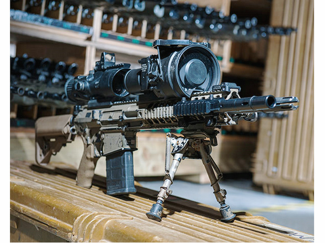 L129A1狙擊步槍配夜視鏡