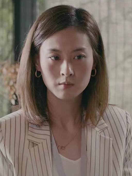 艾露(電影《素味平生》中的女性角色) 艾露(電影《素味平生》中的女性角色)