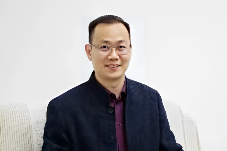 蘇元慶(現任深圳市寶安中學(集團)石岩外國語學校黨委書記) 蘇元慶(現任深圳市寶安中學(集團)石岩外國語學校黨委書記)