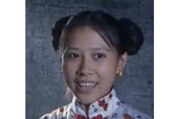 鞦韆(電視劇《圍屋裡的女人》的角色) 鞦韆(電視劇《圍屋裡的女人》的角色)