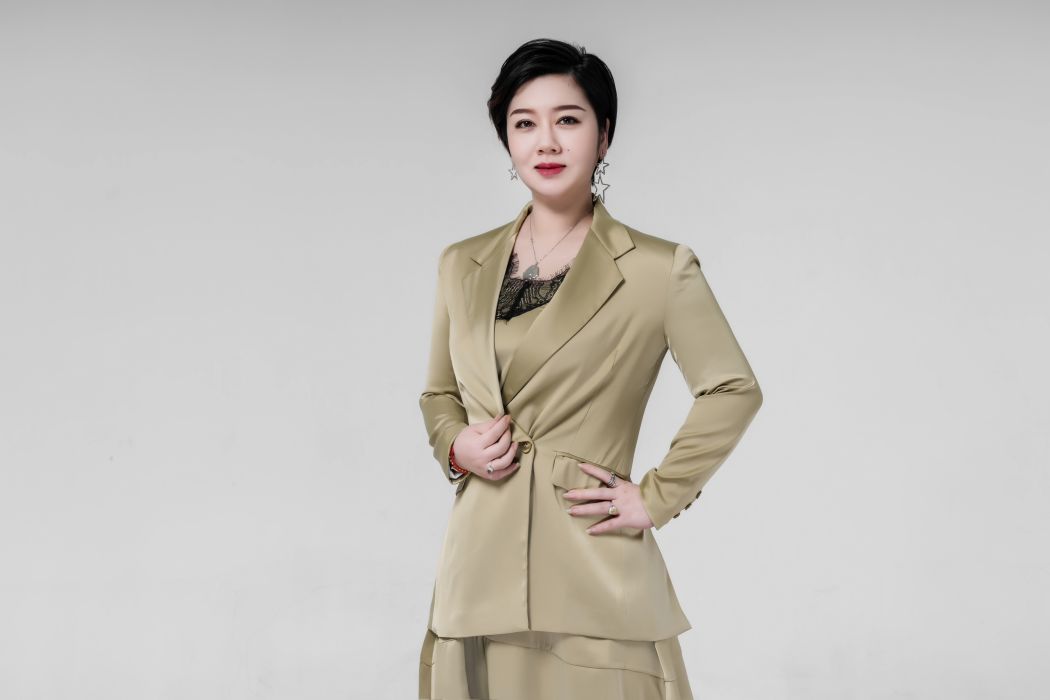 胡云舒 胡云舒