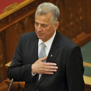 施密特宣誓就任匈牙利總統