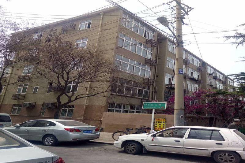 松山路1甲