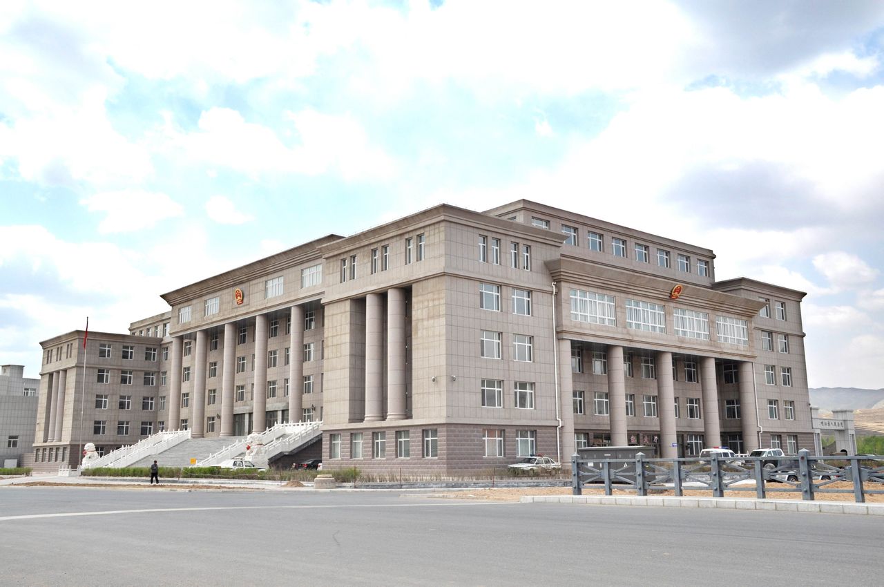 赤峰市喀喇沁旗人民法院