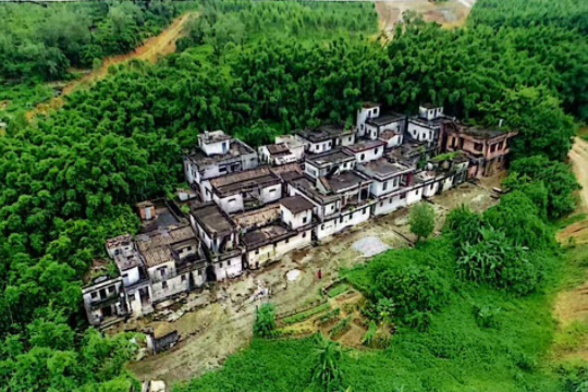 黃柏村(廣東省江門市開平市赤坎鎮護龍行政村下轄自然村) 黃柏村(廣東省江門市開平市赤坎鎮護龍行政村下轄自然村)