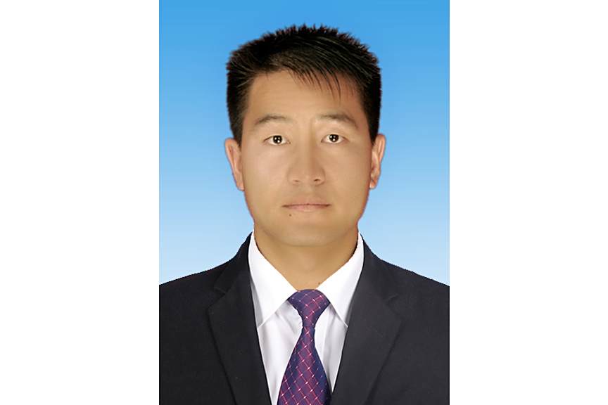 趙鵬飛(阿克蘇技師學院正高級講師) 趙鵬飛(阿克蘇技師學院正高級講師)