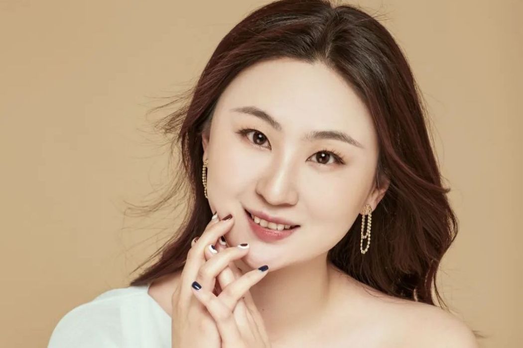 李夢石(女高音歌唱家) 李夢石(女高音歌唱家)
