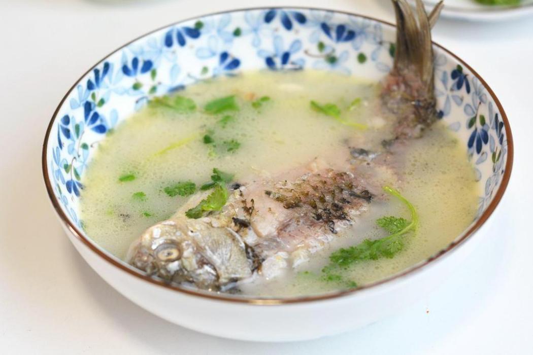 鯽魚濃鮮湯 鯽魚濃鮮湯