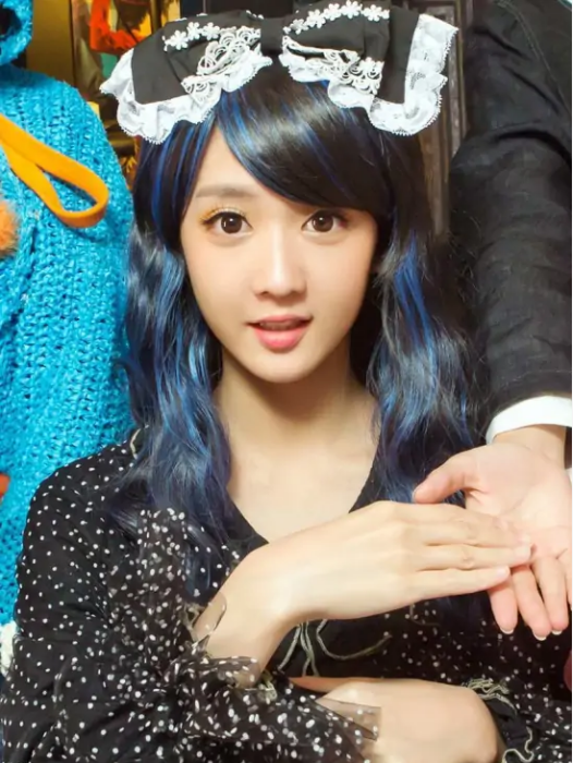 塔塔(電影《閃光少女》中的角色) 塔塔(電影《閃光少女》中的角色)