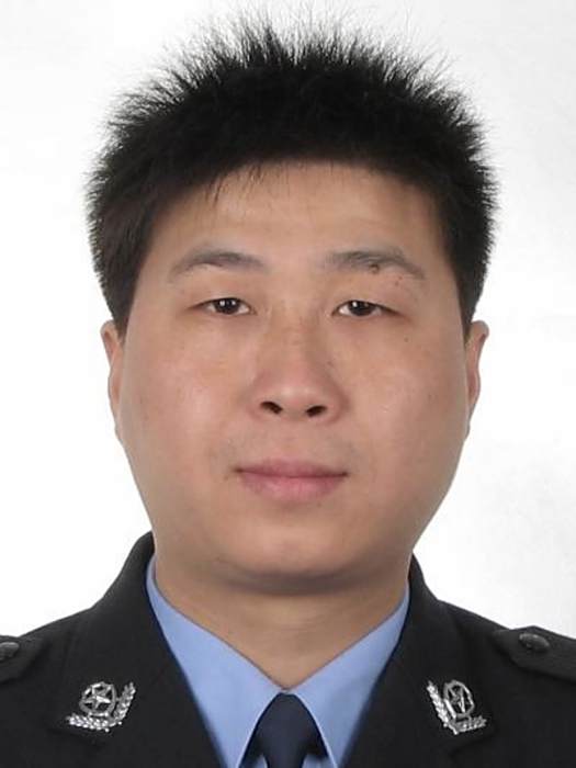 於寧(浙江省杭州市上城區人民政府丁蘭街道黨工委委員、派出所所長) 於寧(浙江省杭州市上城區人民政府丁蘭街道黨工委委員、派出所所長)
