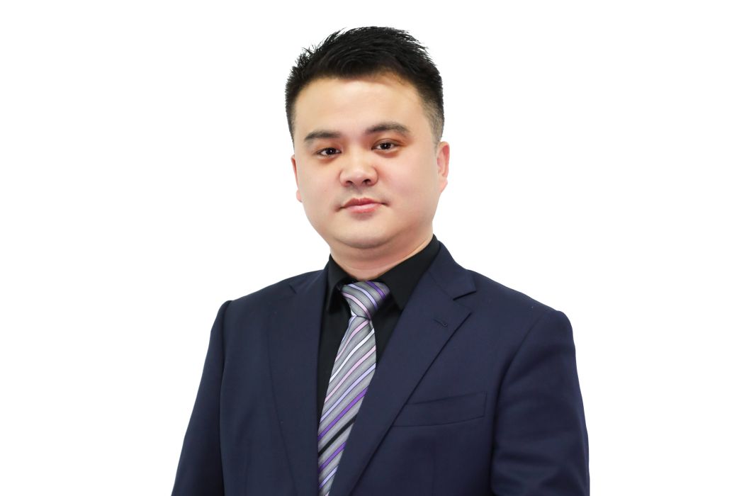 石中山(白丁社區創始人) 石中山(白丁社區創始人)