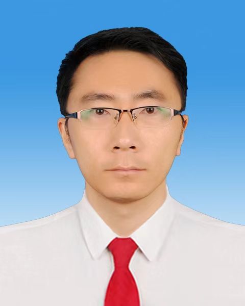 邱俊傑(烏蘭察布市政府副秘書長、機關黨組成員) 邱俊傑(烏蘭察布市政府副秘書長、機關黨組成員)