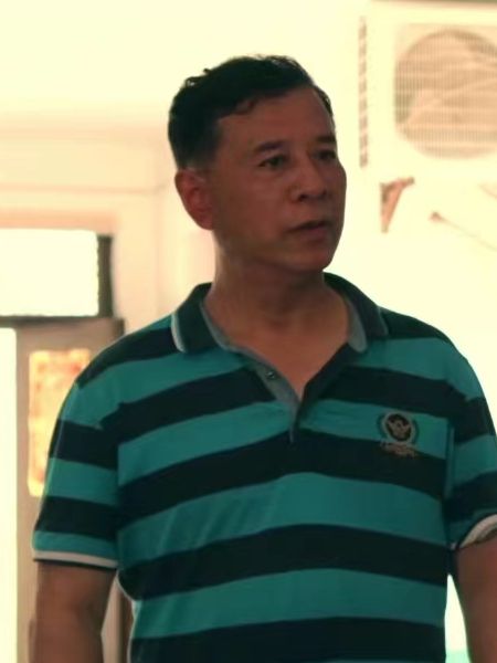 李德貴(網路電影《李響進城》中的角色) 李德貴(網路電影《李響進城》中的角色)