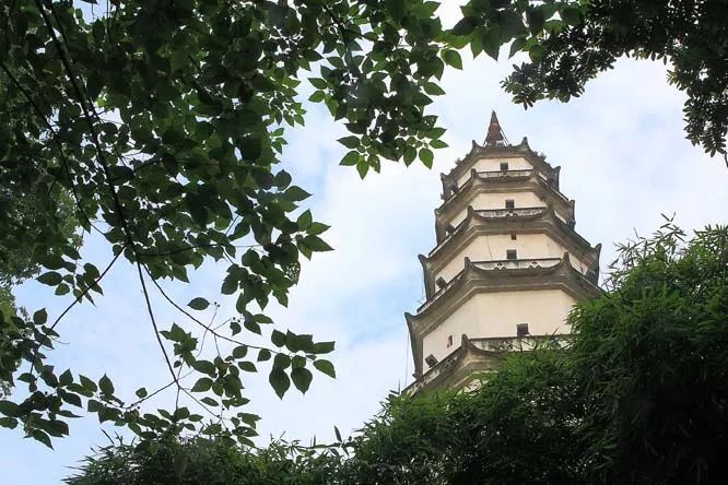 合江白塔 合江白塔