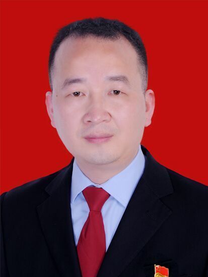 熊勇(貴州省赤水市衛生健康局黨委委員、副局長) 熊勇(貴州省赤水市衛生健康局黨委委員、副局長)
