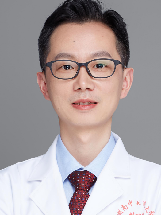 周興(湖南中醫藥大學第一附屬醫院男科主任醫師) 周興(湖南中醫藥大學第一附屬醫院男科主任醫師)