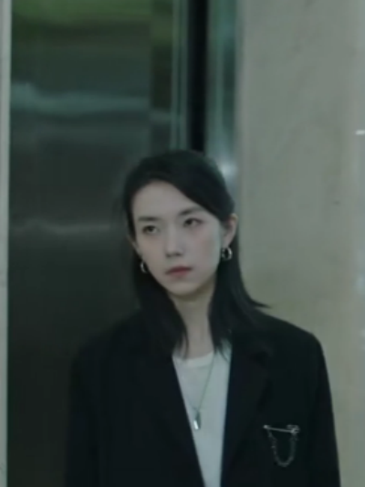 林可(都市復仇劇《玫瑰的棋局》中的角色) 林可(都市復仇劇《玫瑰的棋局》中的角色)