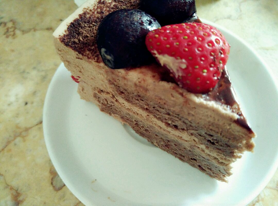 朱古力草莓慕斯蛋糕