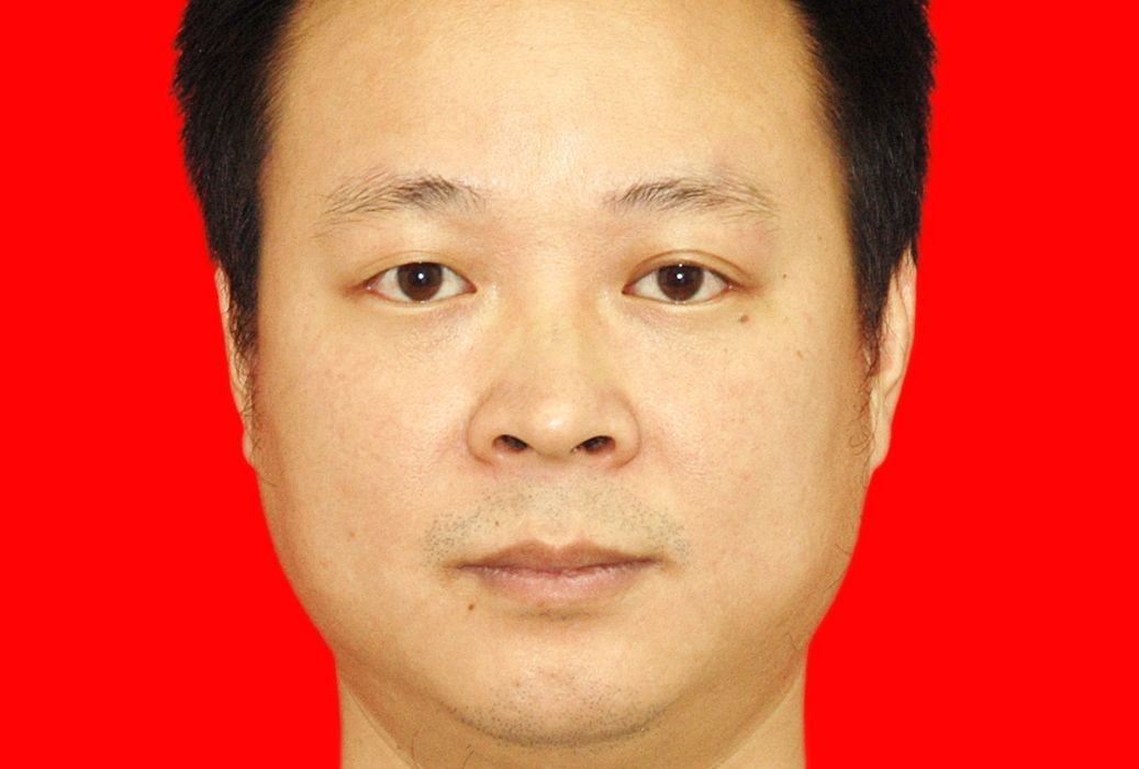李偉(成都市成華區雙橋子街道政法委員) 李偉(成都市成華區雙橋子街道政法委員)