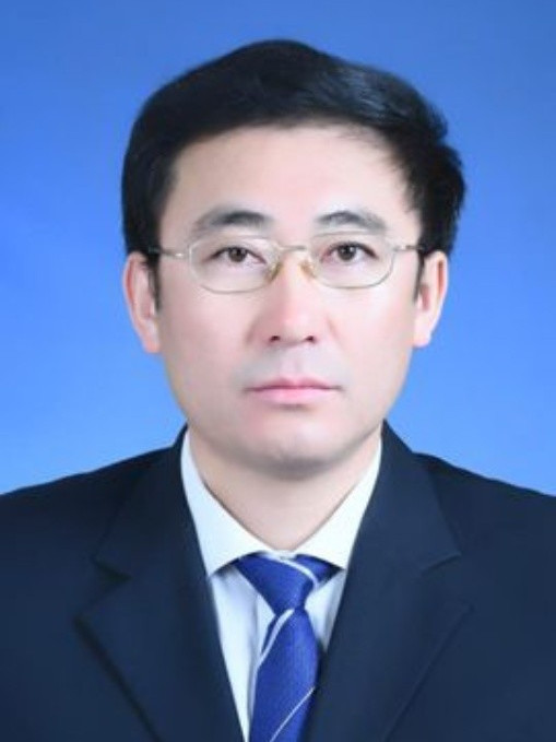 顏偉東 顏偉東