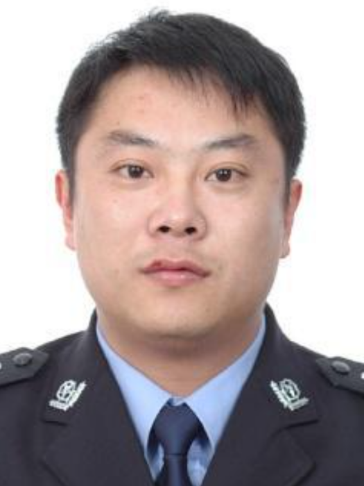 李鳳岐(山東省平度市公安局黨委副書記、政委) 李鳳岐(山東省平度市公安局黨委副書記、政委)